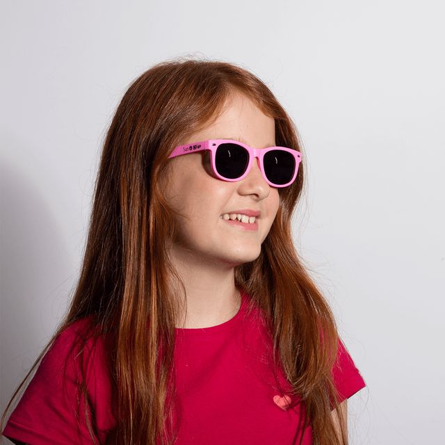 Niño con lentes SunKids